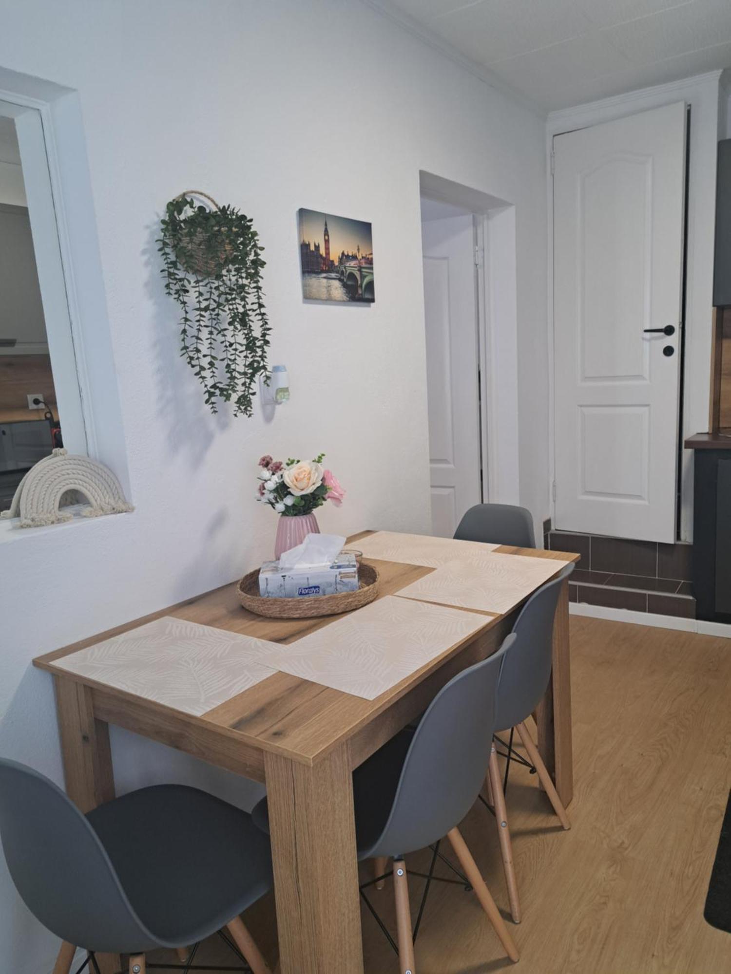 Studio With Free Parking In The Center - Deliamo 3 Hermannstadt Exterior foto