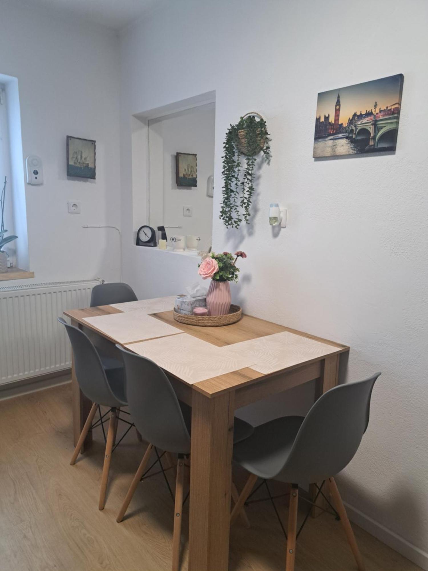 Studio With Free Parking In The Center - Deliamo 3 Hermannstadt Exterior foto