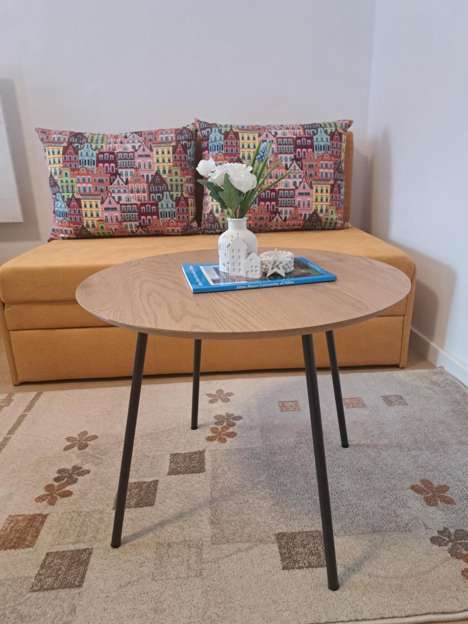 Studio With Free Parking In The Center - Deliamo 3 Hermannstadt Exterior foto