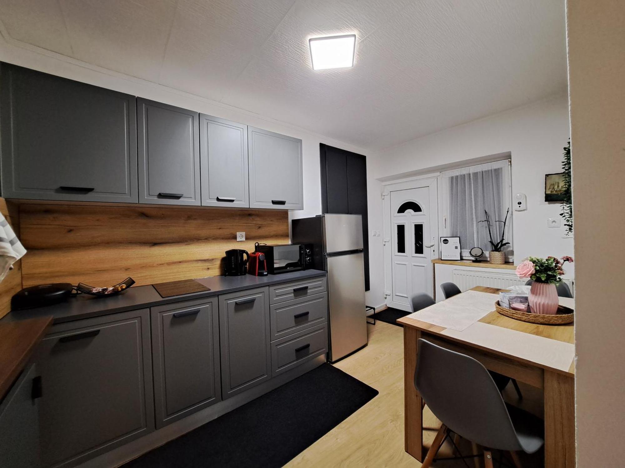 Studio With Free Parking In The Center - Deliamo 3 Hermannstadt Exterior foto